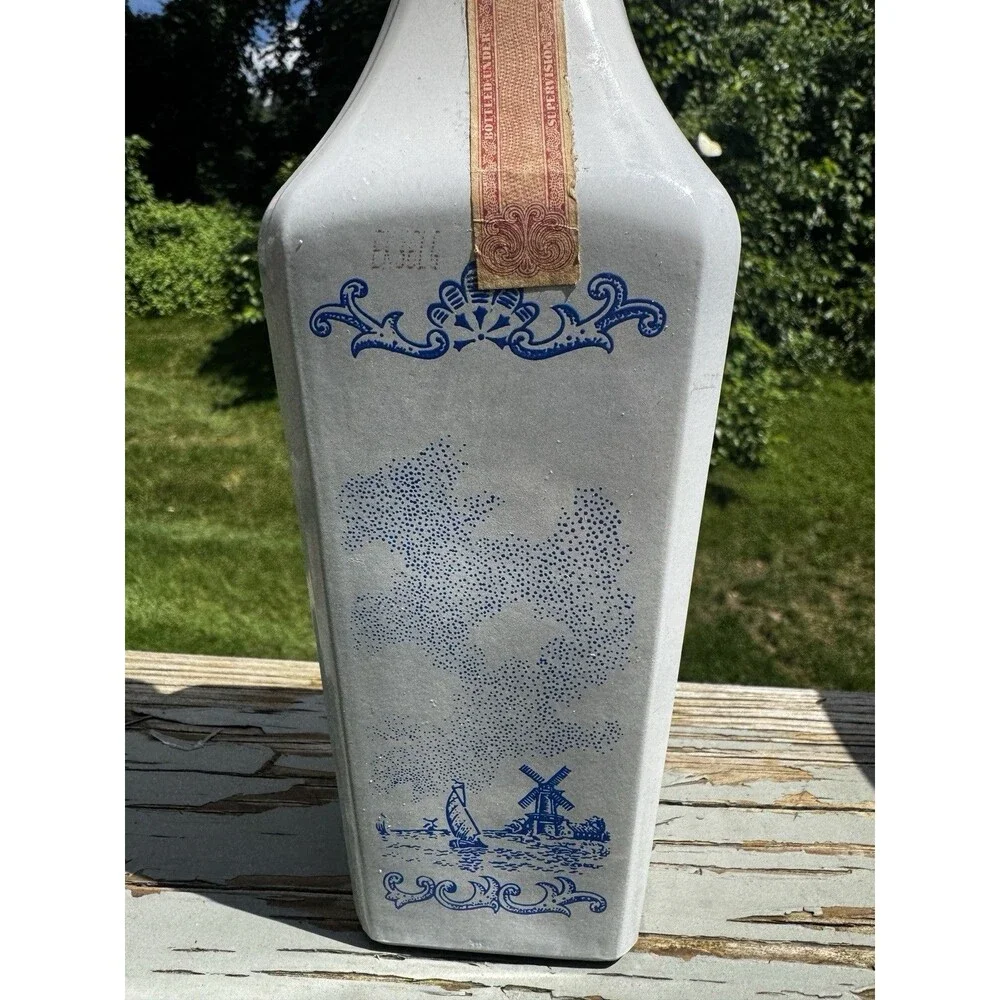 Vintage Vandermint Minted Chocolate Liqueur Bottle Delft Blue Windmill 13